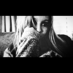 Meet your Posher, Ella